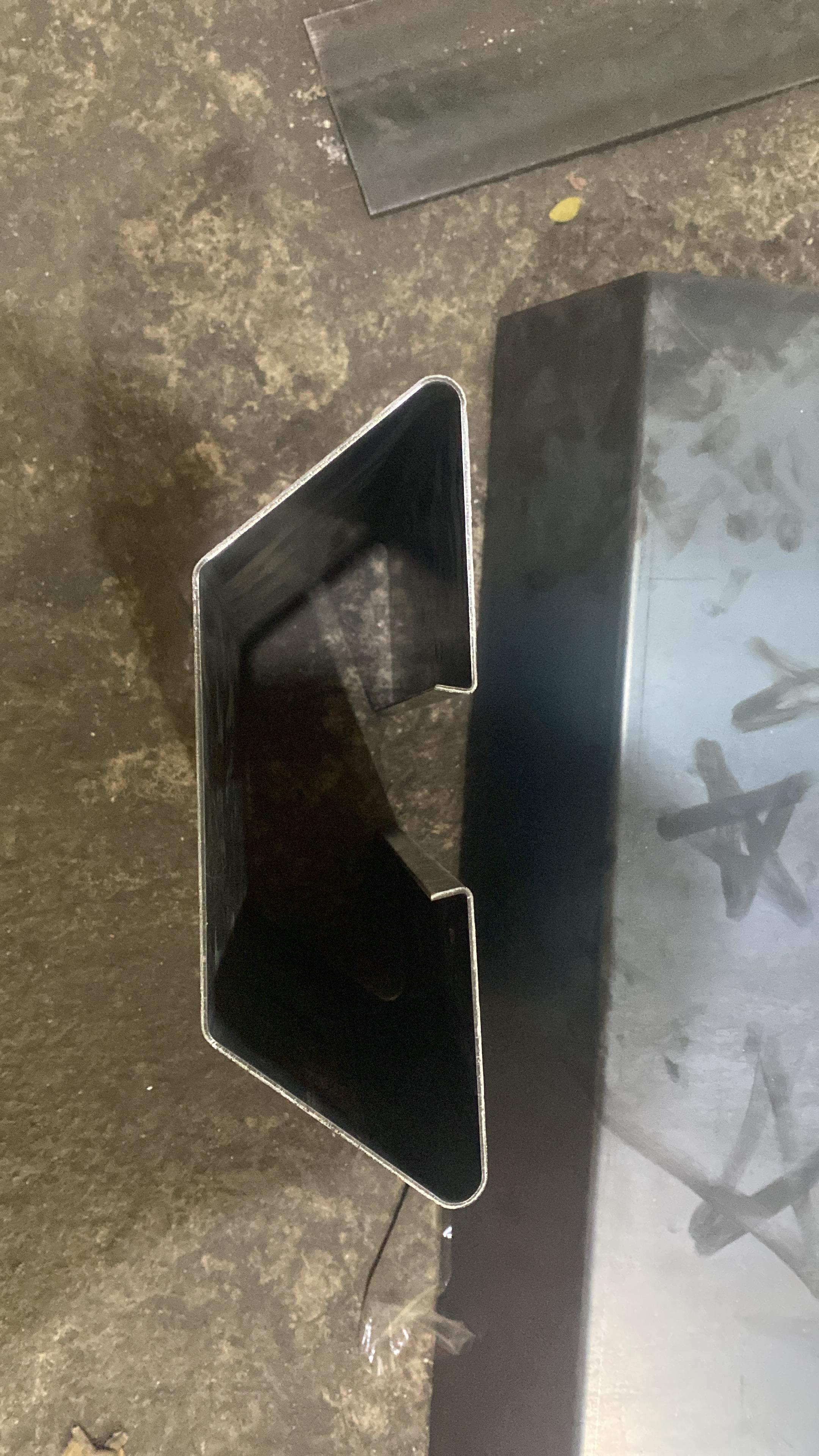 Bending Plat — AEK POHON PIDOLI
